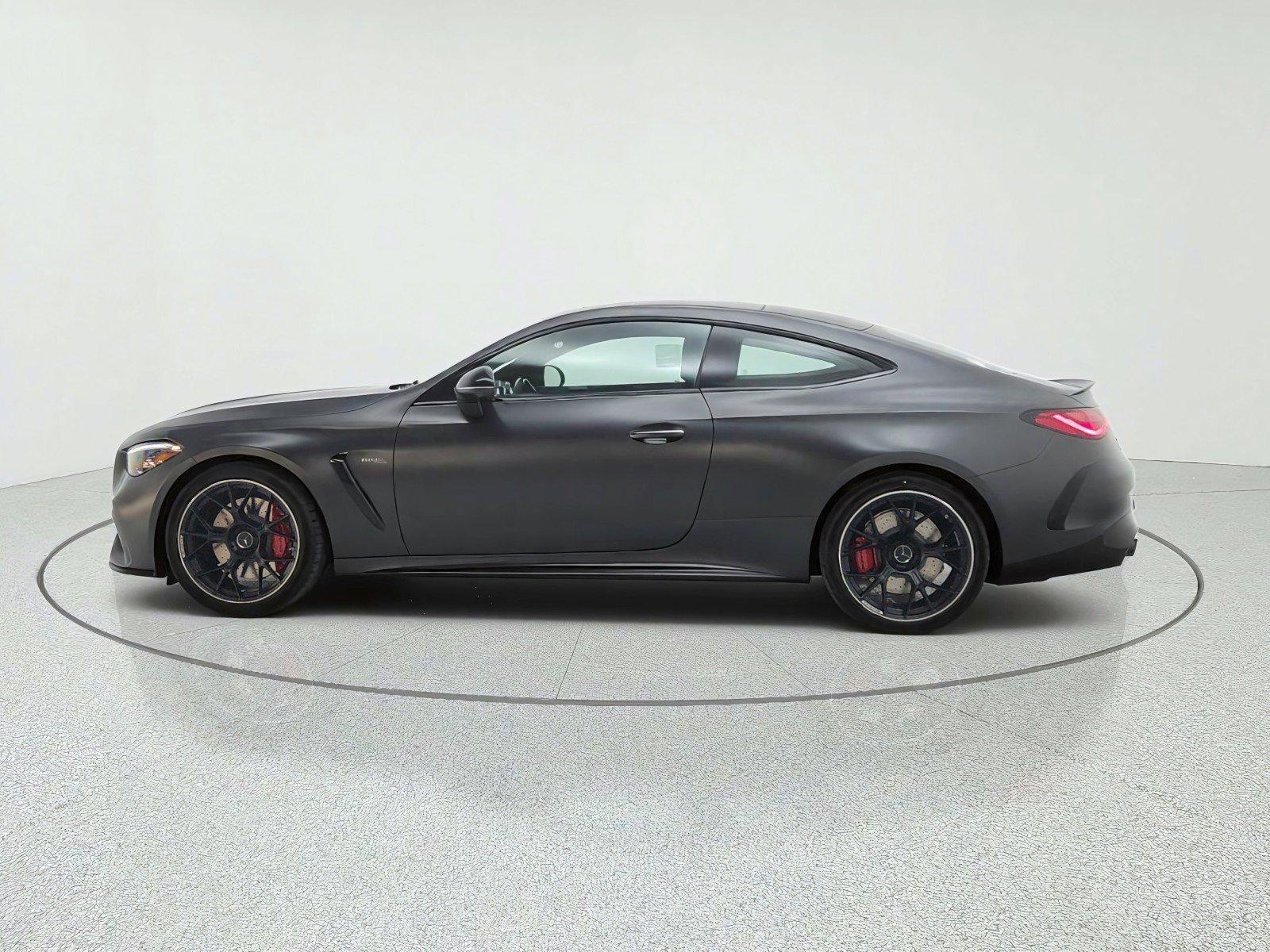 New 2027 MANUFAKTUR exclusive graphite grey magno Mercedes-Benz AMG® CLE 53 4MATIC+ Coupe image 28