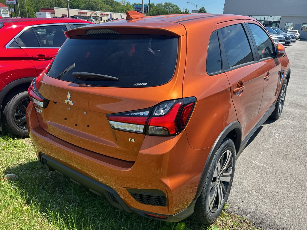 New 2026 Sunshine Orange Metallic Mitsubishi SE image 6
