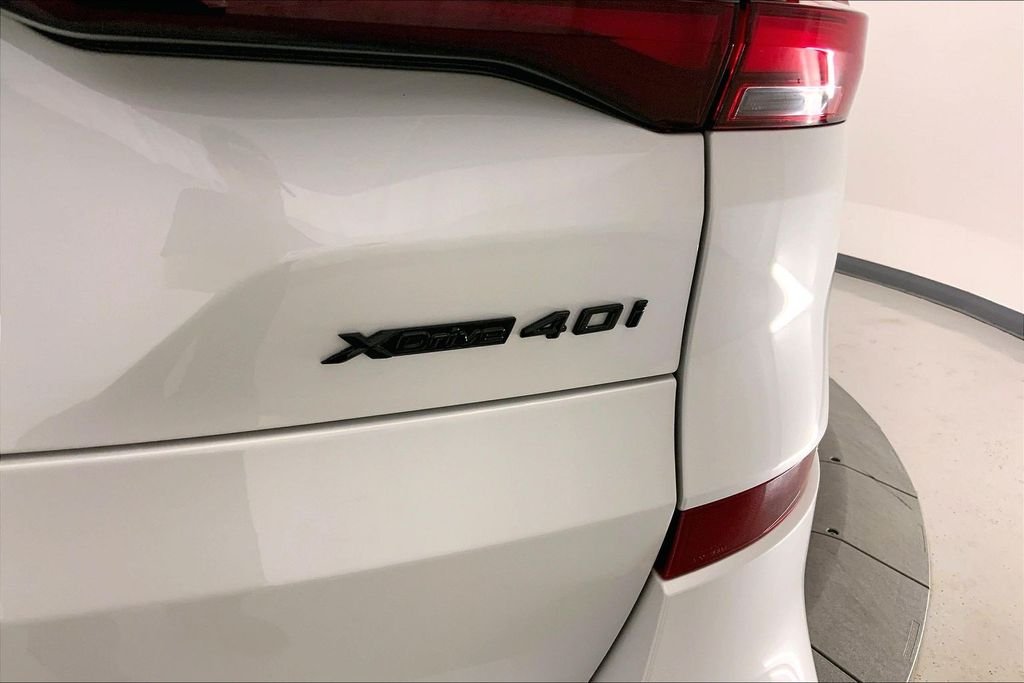 Used 2022 Mineral White Metallic BMW  image 30