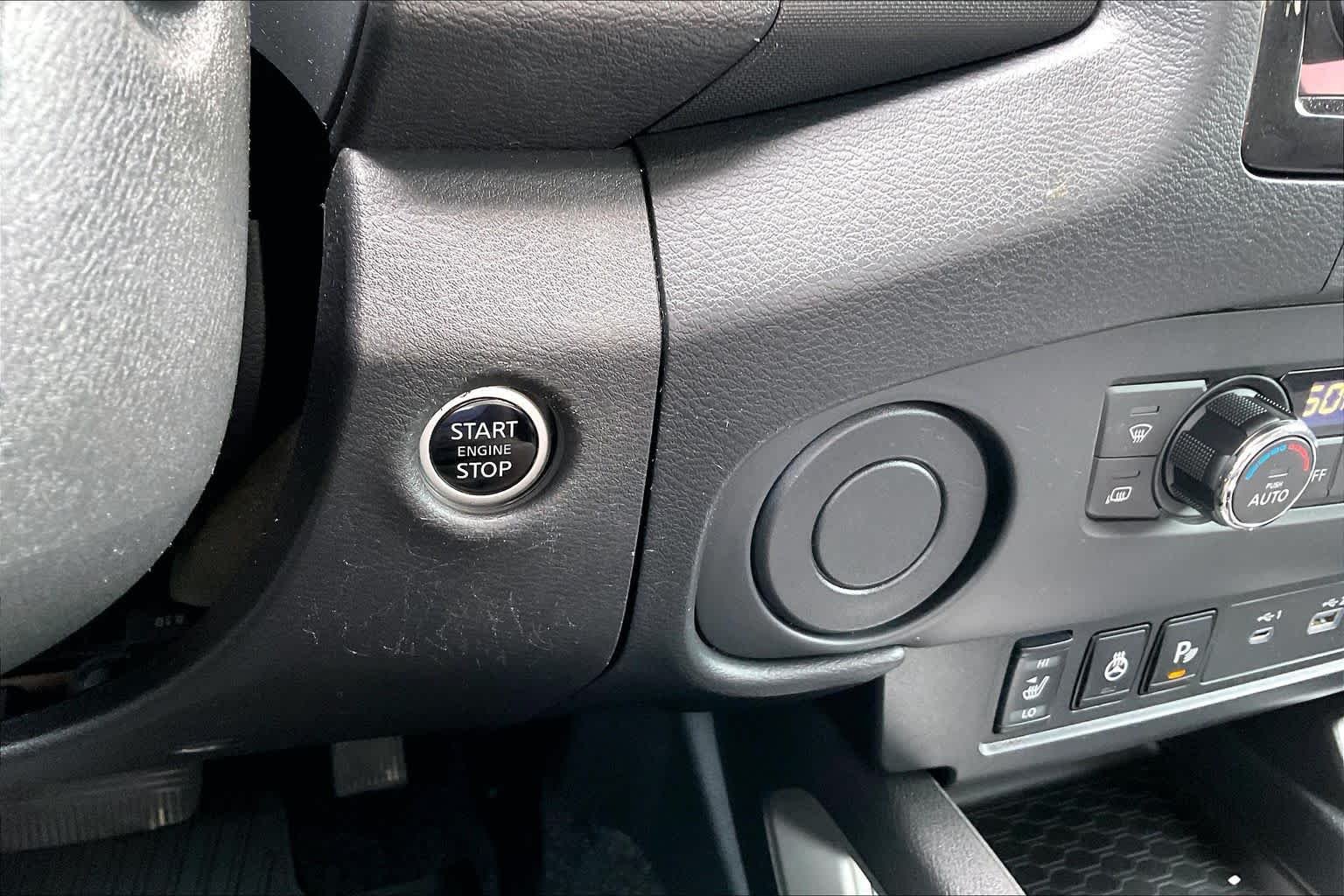 Used 2023 Glacier White Nissan SV image 34