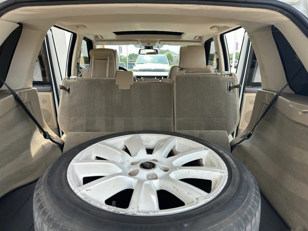 Used 2013 Fuji White Land Rover HSE LUX image 39
