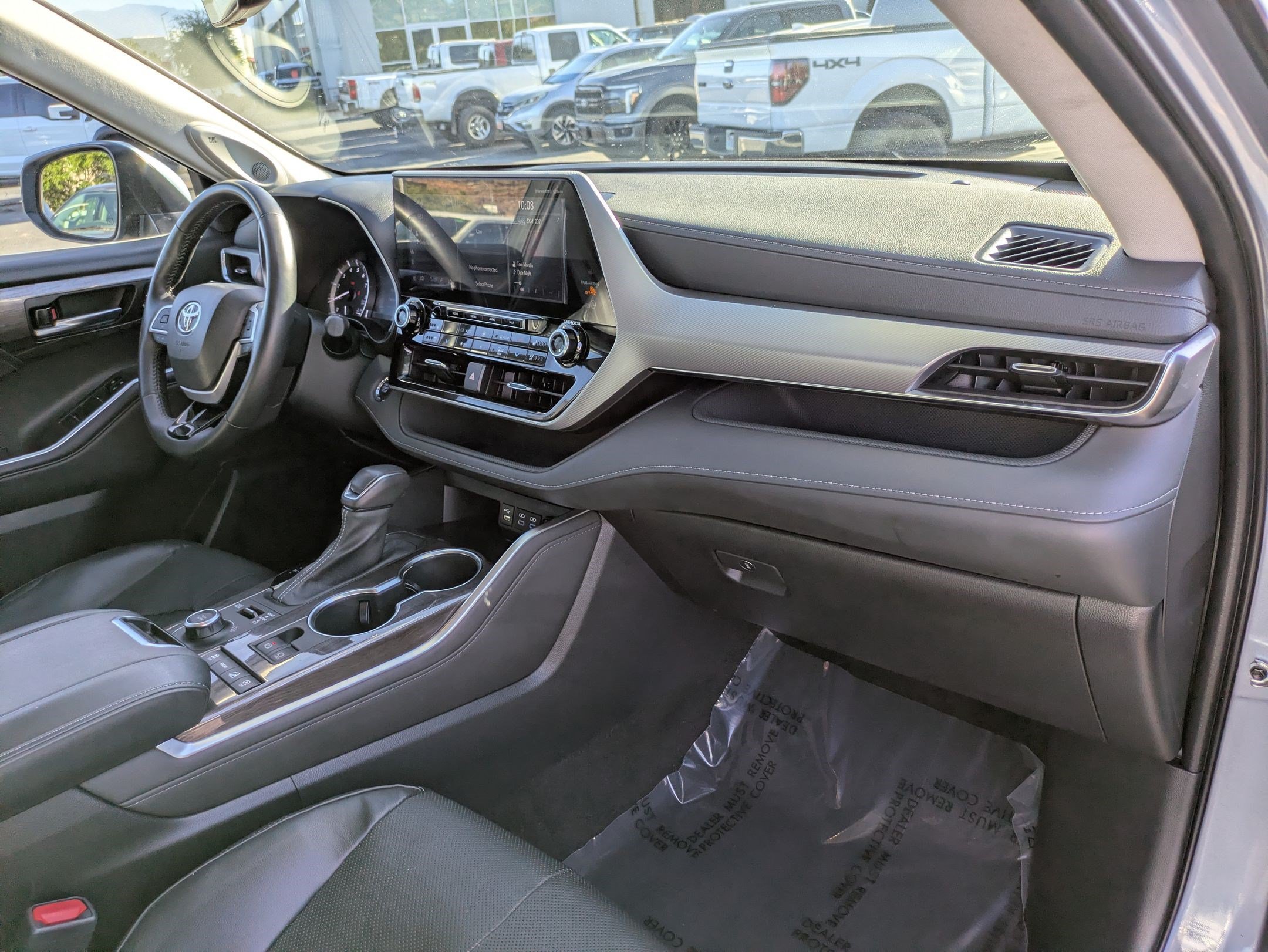 Used 2022 Moon Dust Toyota Platinum image 32