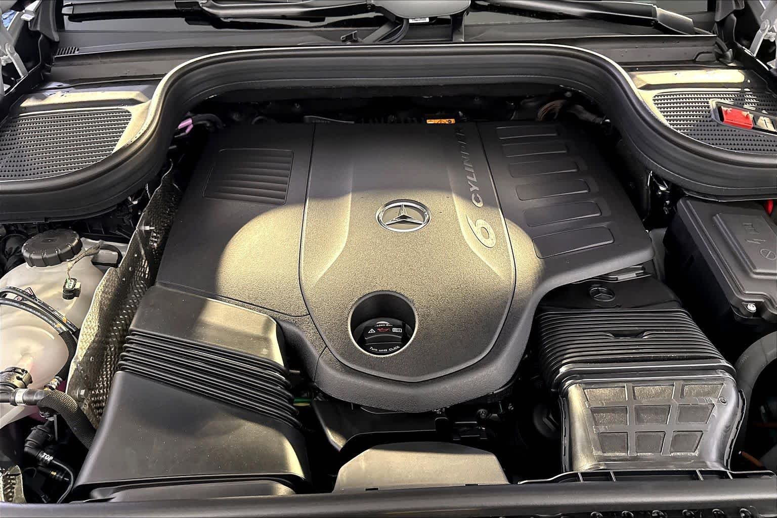 New 2027 MANUFAKTUR Alpine Grey Mercedes-Benz GLS 450 image 14