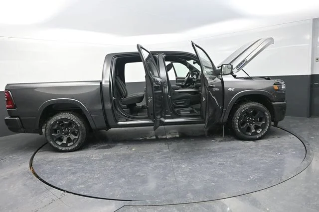 New 2026 Granite Crystal Metallic Clear-Coat Exterior Paint RAM Big Horn/Lone Star image 36