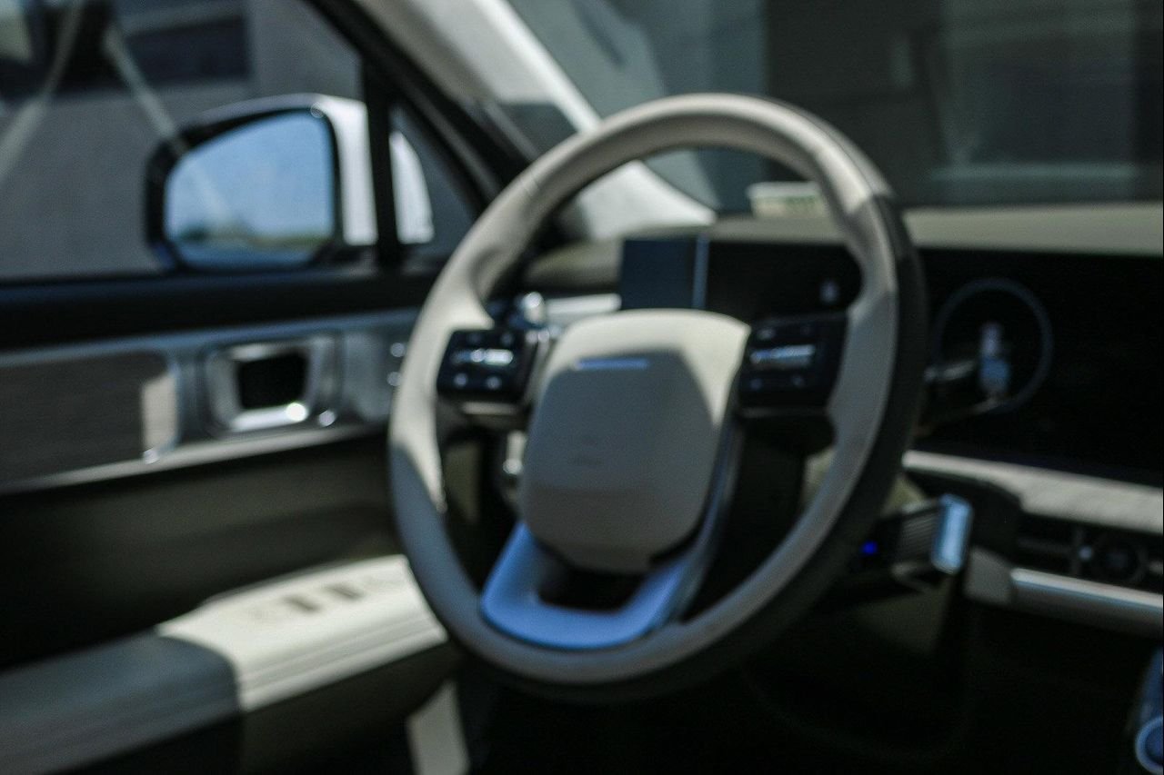 New 2025 White Hyundai Calligraphy image 44
