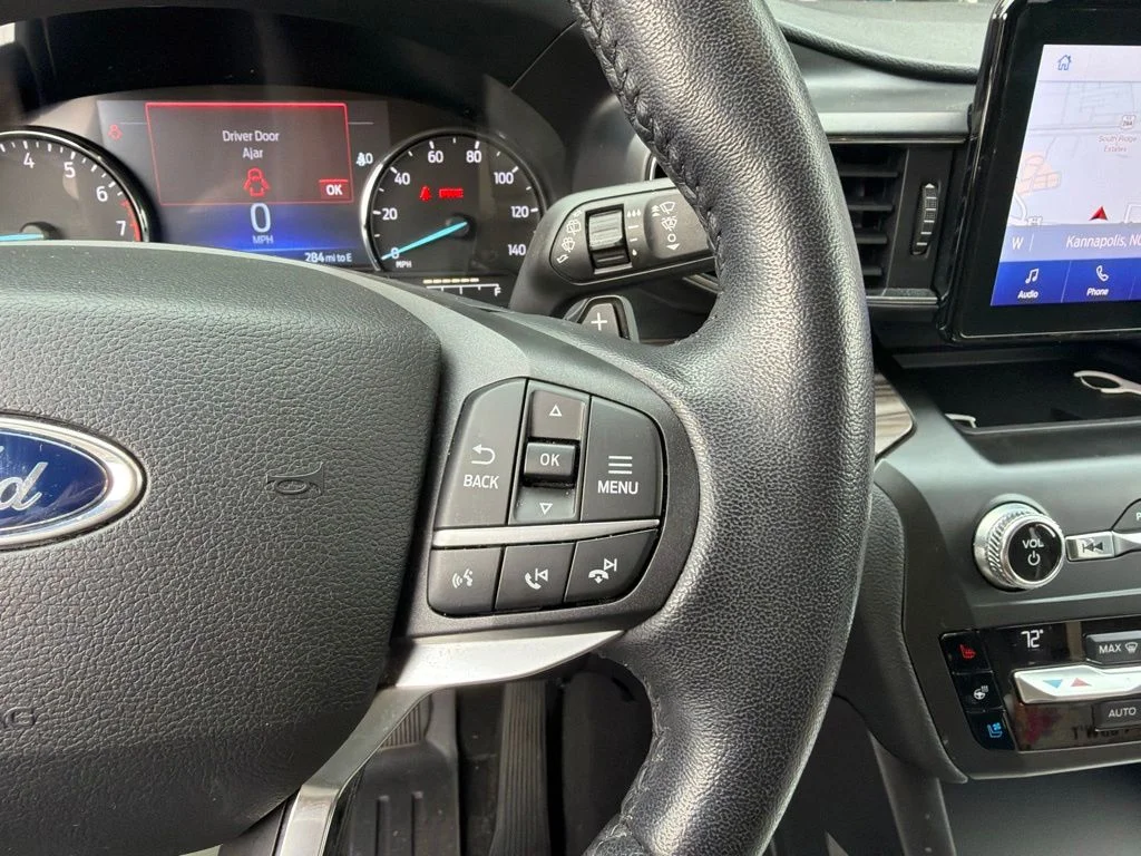 Used 2020 White Ford Limited image 20