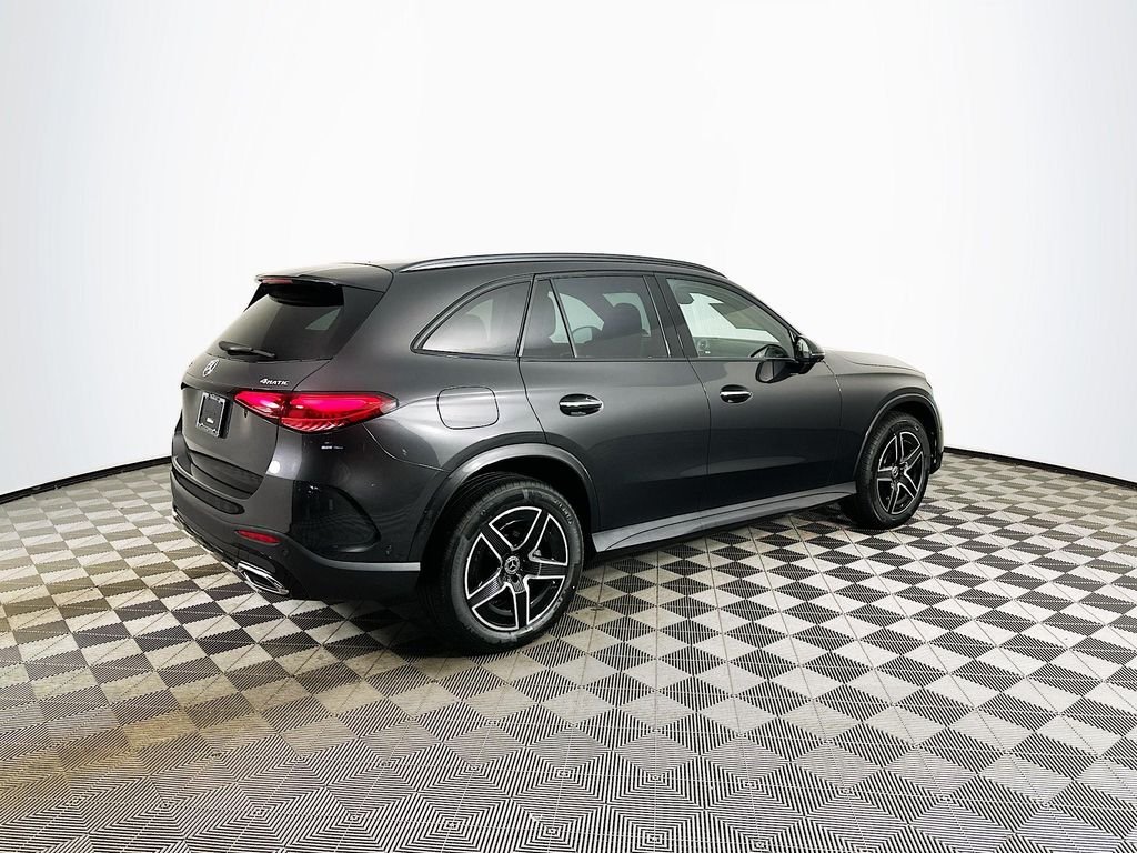 Used 2026 Graphite Grey Metallic Mercedes-Benz GLC 300 image 6