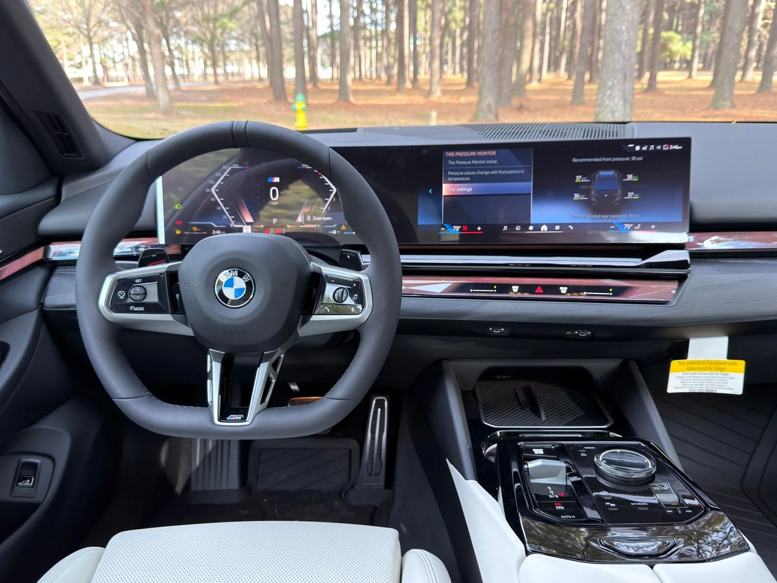Used 2026 Dark Graphite Metallic BMW 530i image 3