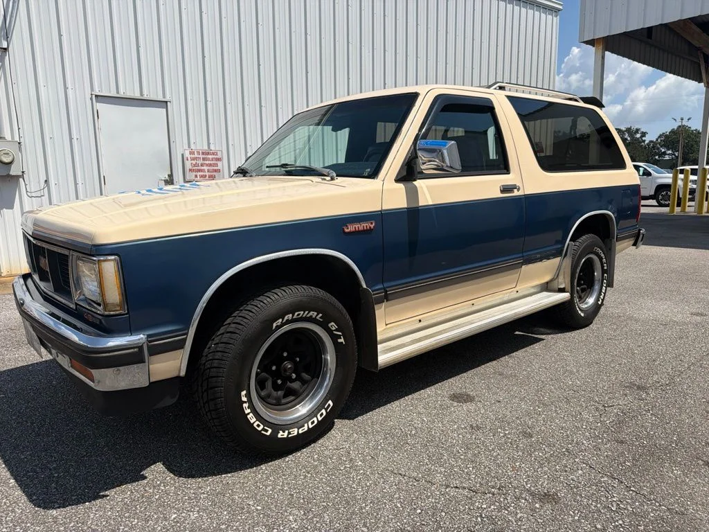 Used 1989 Blue GMC Base image 1
