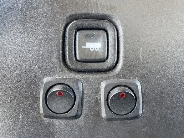 Used 2024 White GMC Work Van image 28