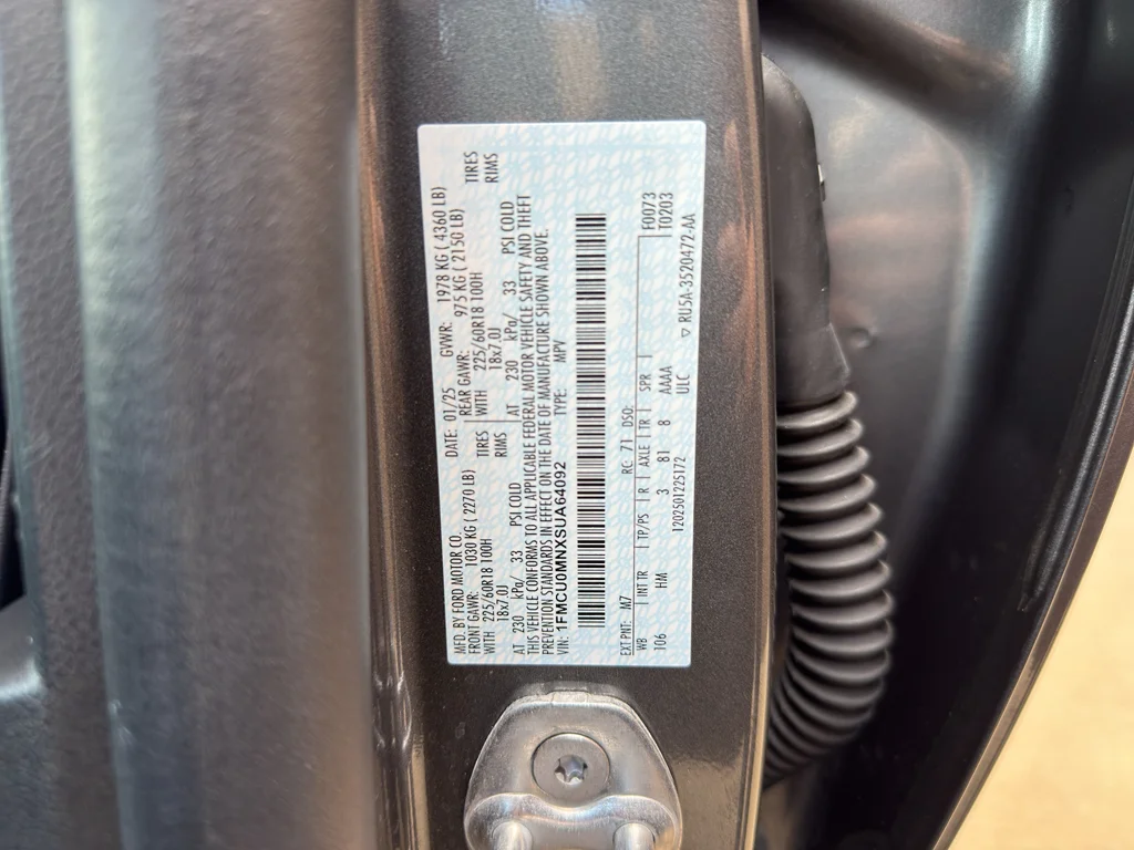 Used 2025 Carbonized Gray Metallic Ford ST-Line image 31
