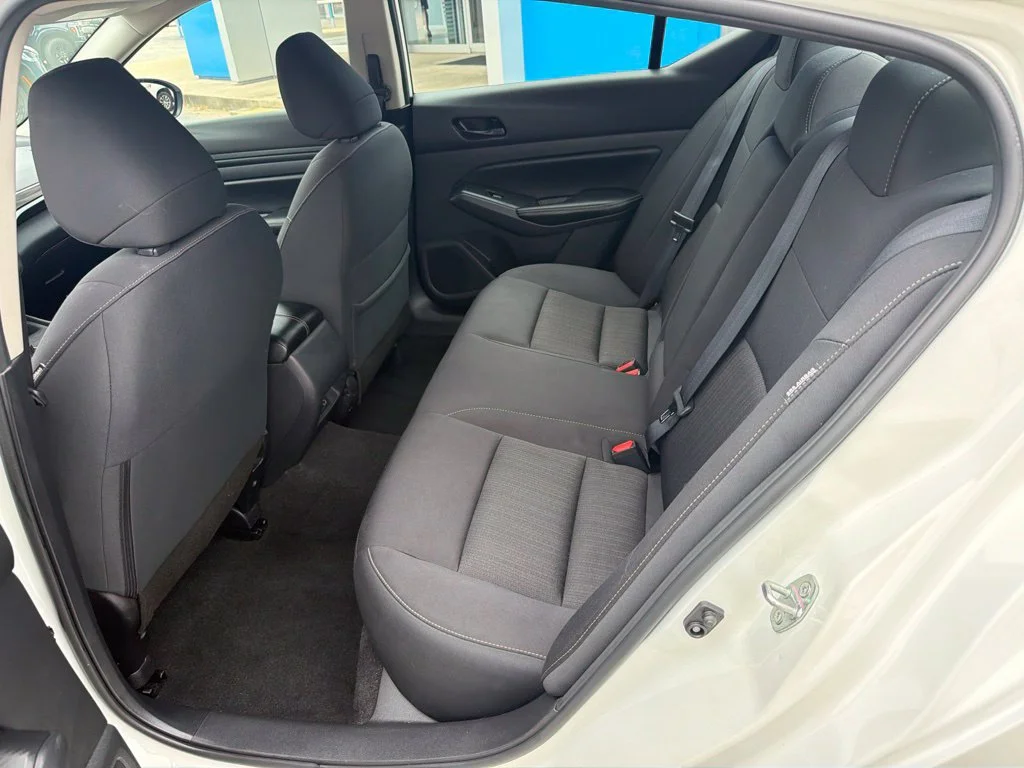Used 2025 White Nissan SV image 27