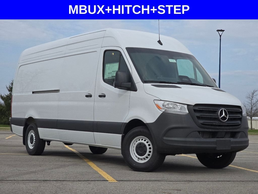 New 2026 Arctic White Mercedes-Benz Cargo 170 WB image 2