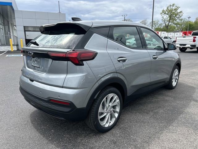 New 2027 Sterling Grey Metallic Chevrolet LT image 4