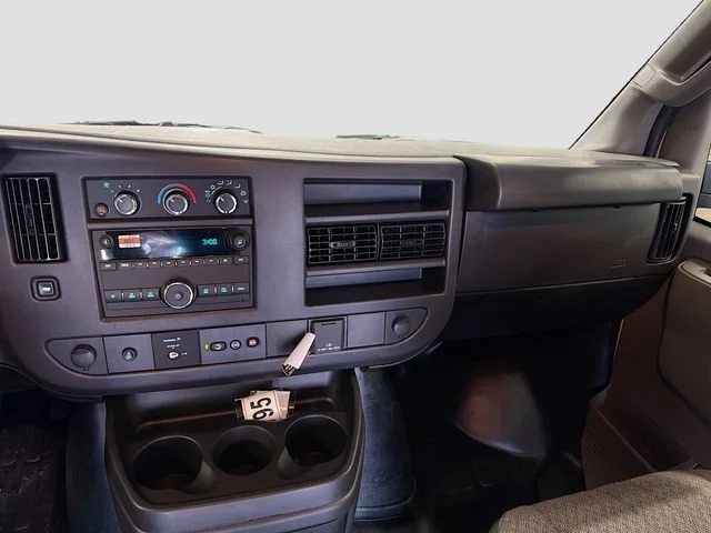 2025 Chevrolet Express Cargo Work Van - Photo 24