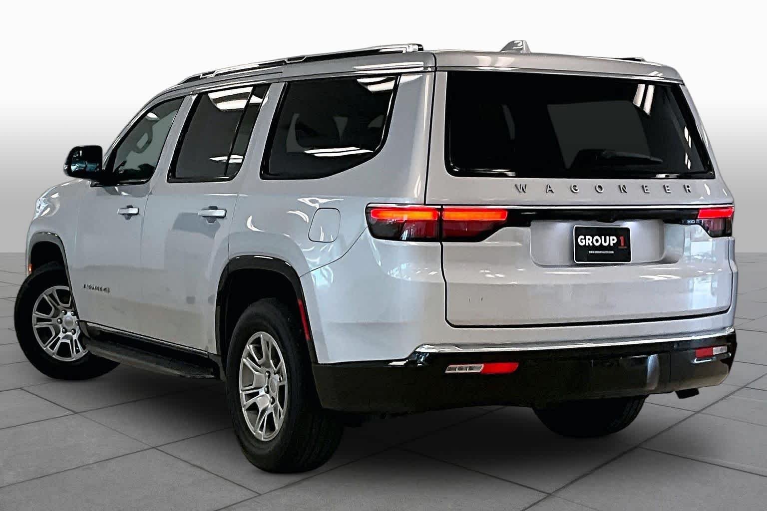 Used 2023 Silver Zynith Jeep  image 11