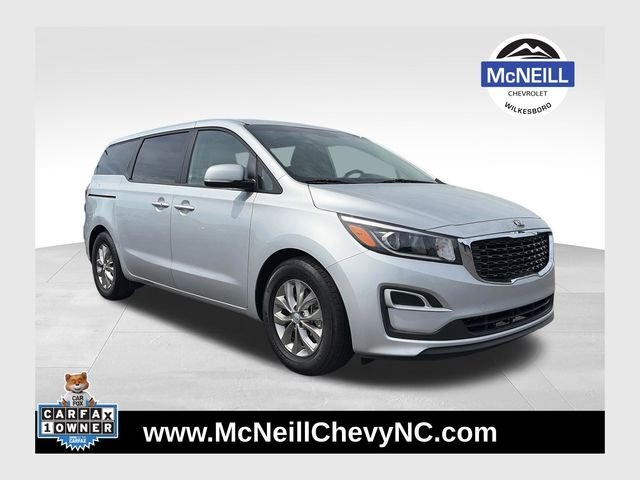 2021 Kia Sedona LX's photo