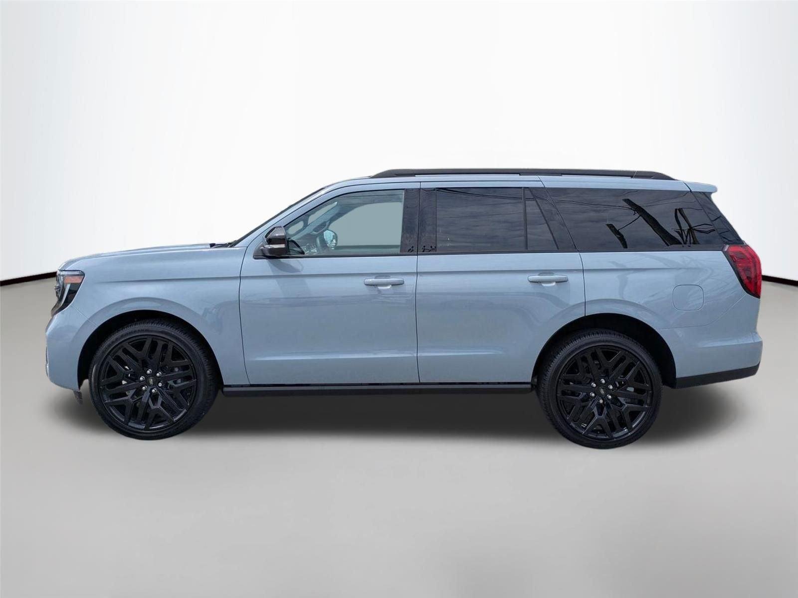 New 2026 Glacier Gray Metallic Tri-Coat Ford Platinum® image 8