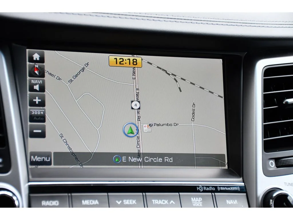 Used 2016 Chromium Silver Hyundai Limited image 20