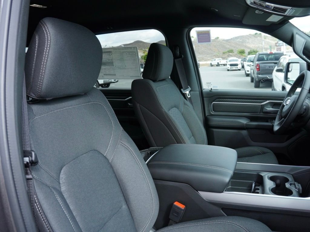 New 2026 Granite Crystal Metallic Clear-Coat Exterior Paint RAM Big Horn Night Edition image 21