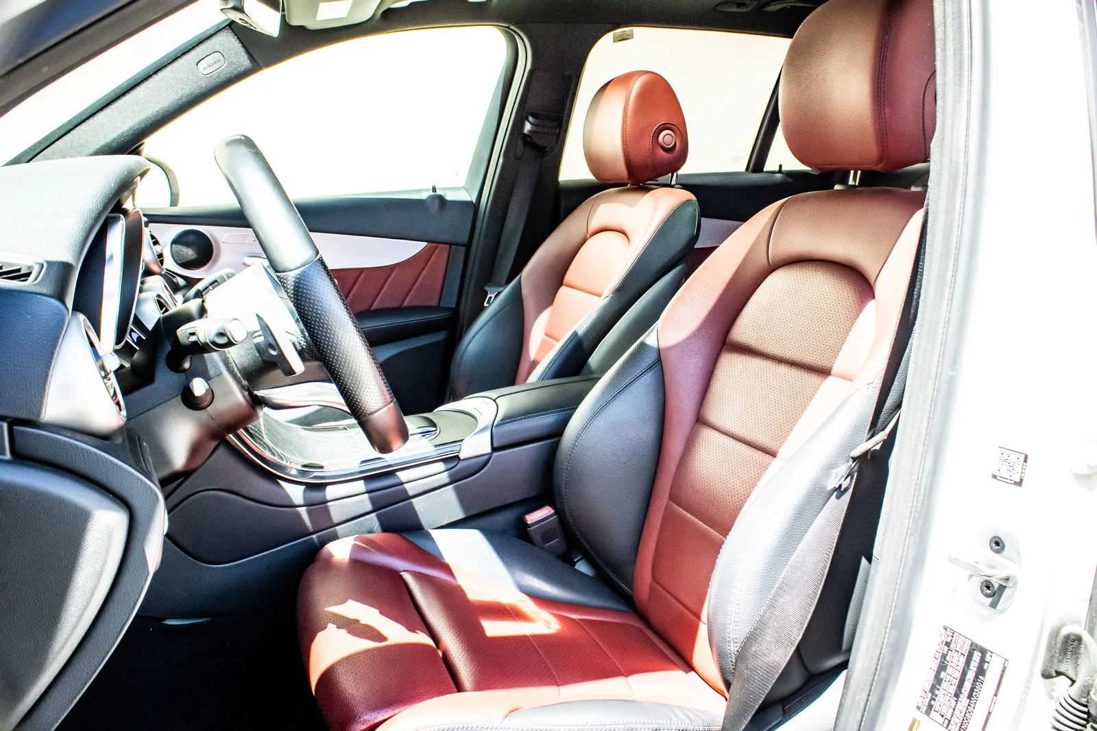 Used 2022  Mercedes-Benz GLC 300 image 12