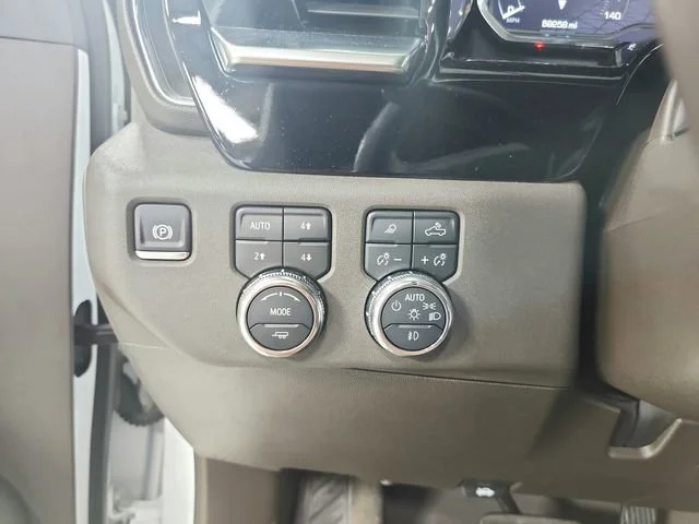 Used 2025 Summit White GMC SLT image 27