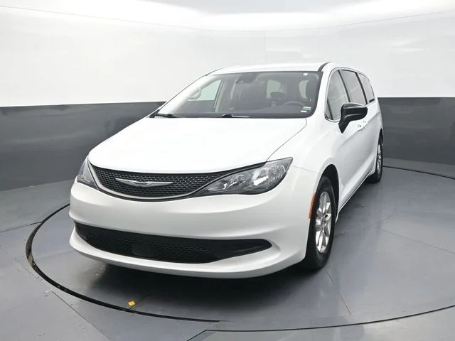 Used 2024 White Chrysler LX image 5