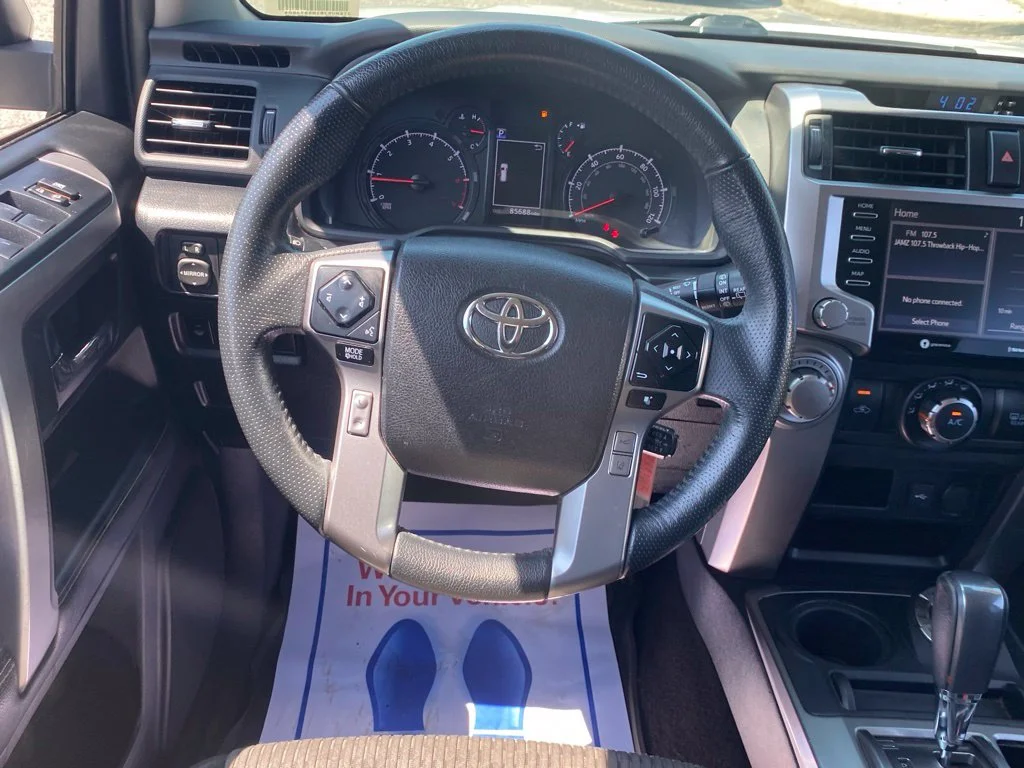 Used 2021 White Toyota SR5 image 9