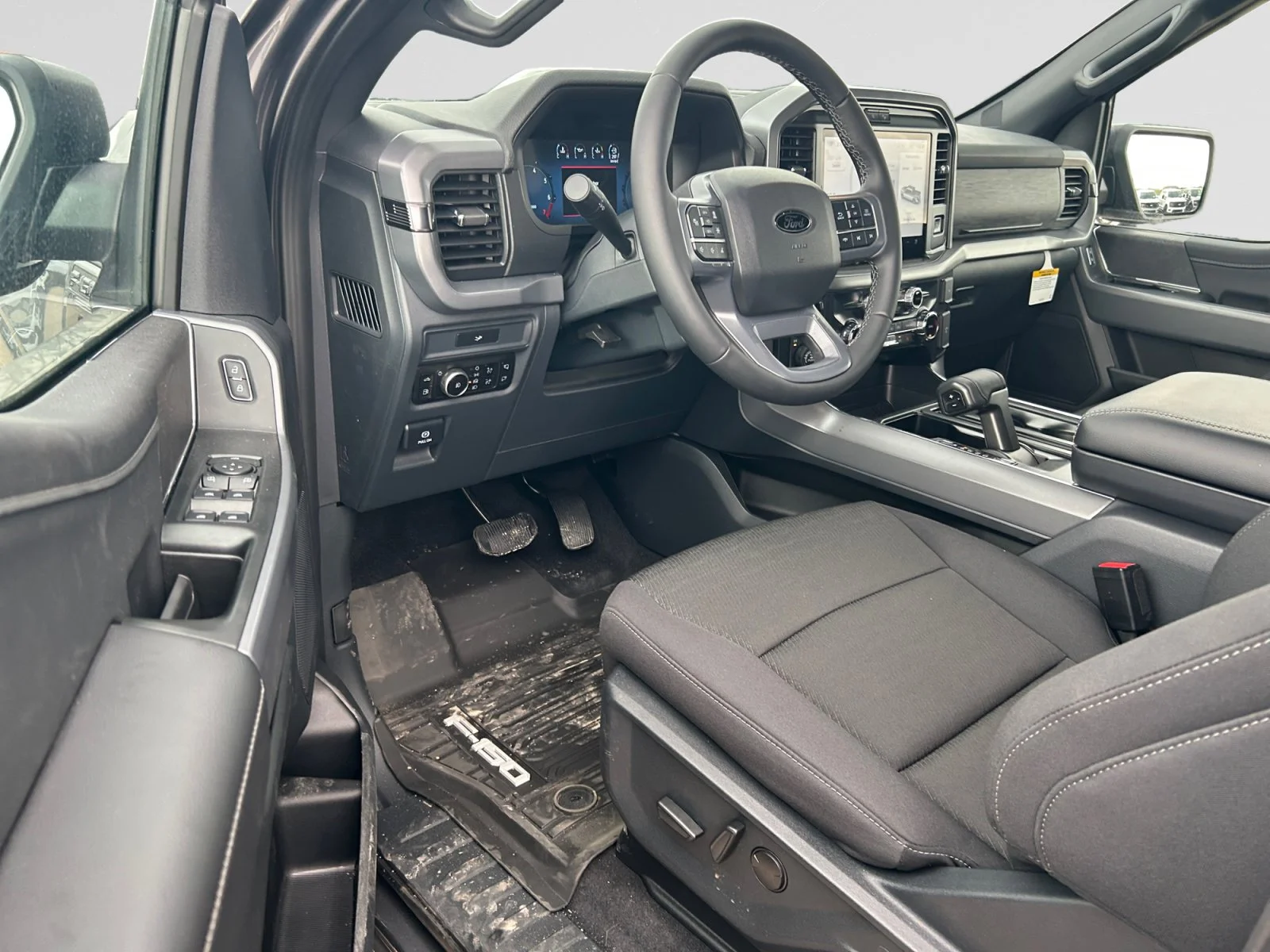 New 2026 Carbonized Grey Metallic Ford XLT image 13