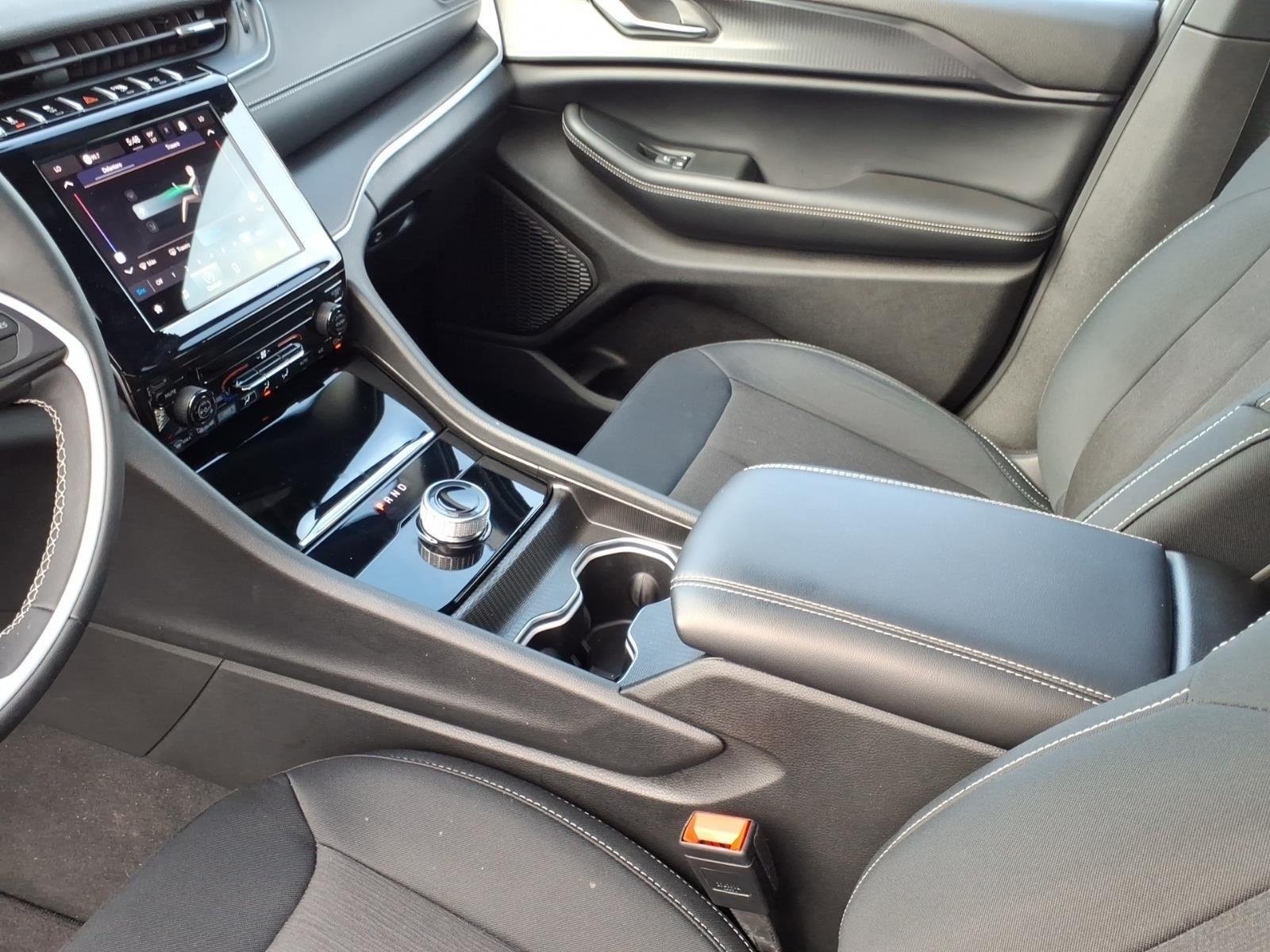 Used 2024 Bright White Clearcoat Jeep Laredo X image 22