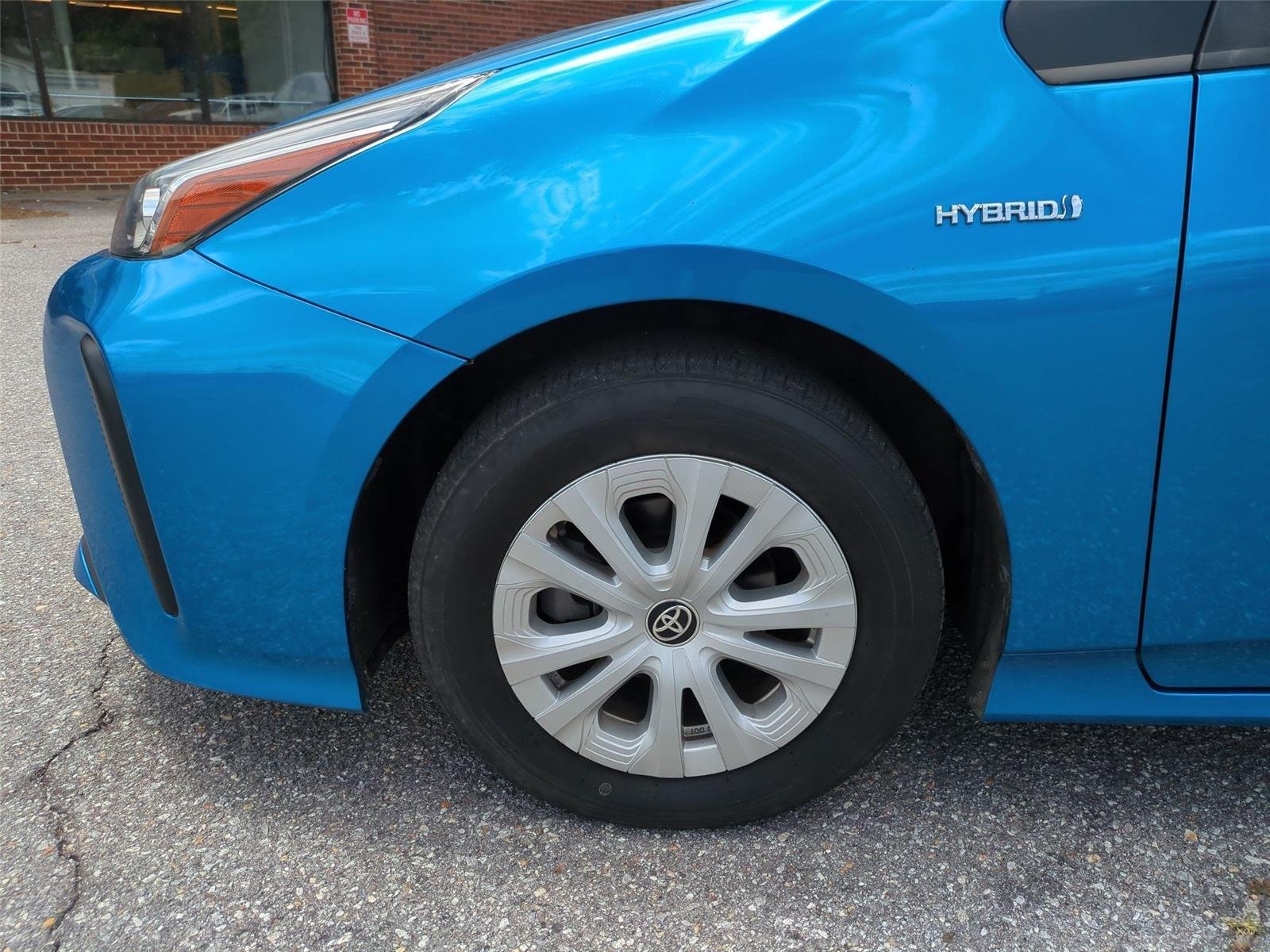 Used 2020 Electric Storm Blue Toyota XLE image 10