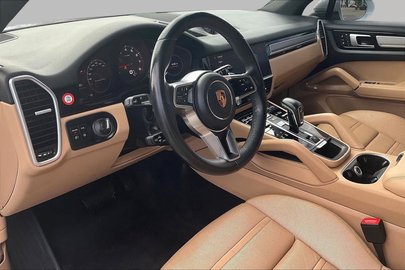 Used 2022  Porsche  image 17