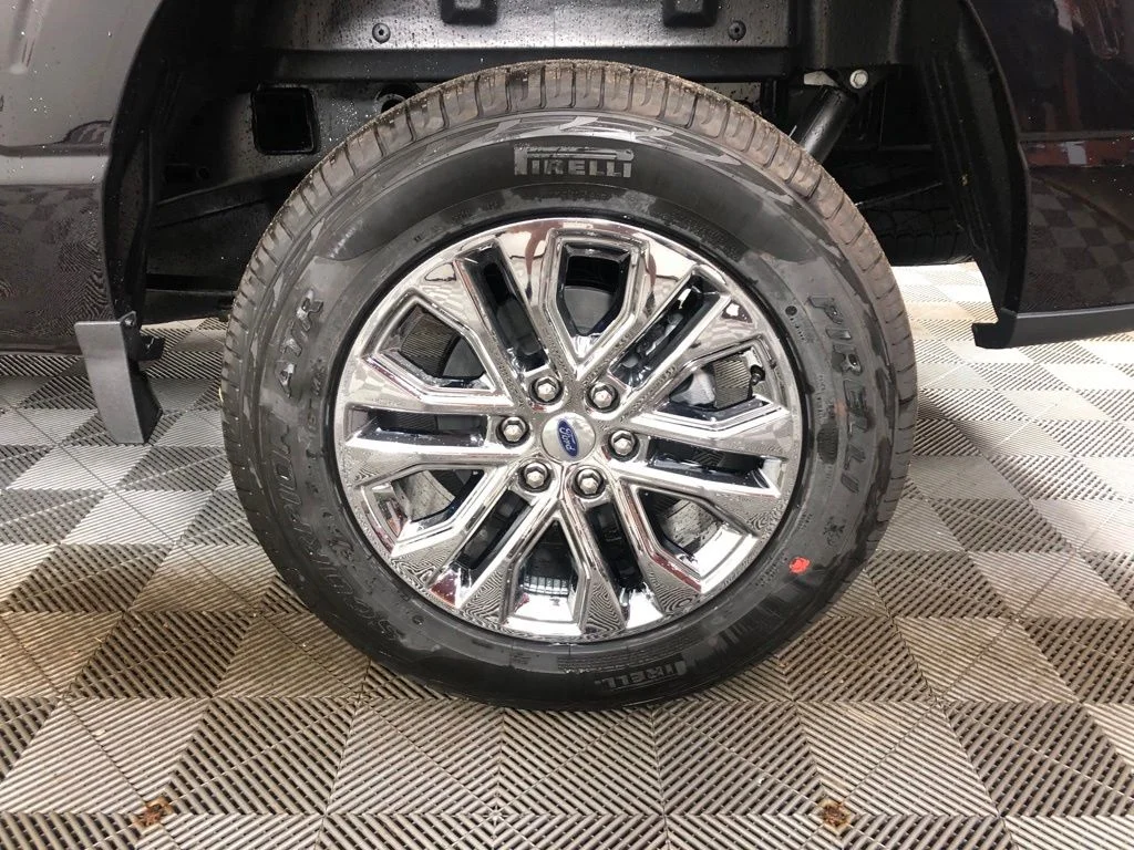 New 2026 Agate Black Metallic Ford XLT image 22