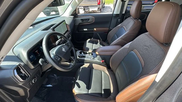 Used 2025 Gray Ford Outer Banks image 18