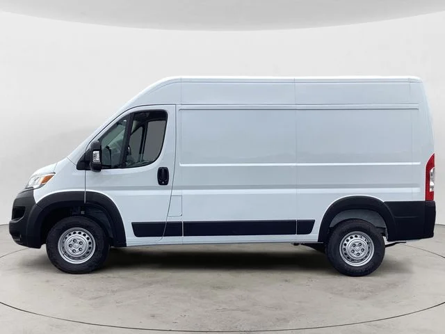 New 2026 Bright White Clearcoat Ram PROMASTER 2500 TRADESMAN CARGO VAN HIGH ROOF 136
