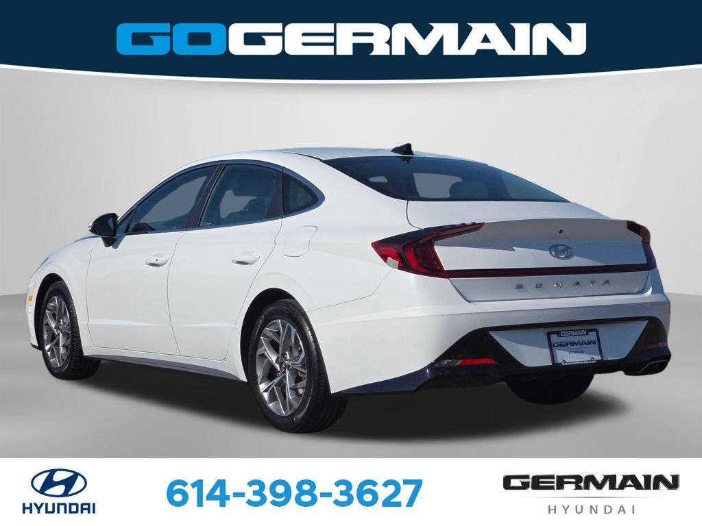Used 2023 White Hyundai SEL image 10