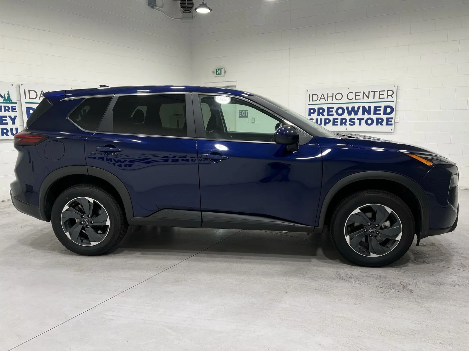 2025 Nissan Rogue SV - Photo 9