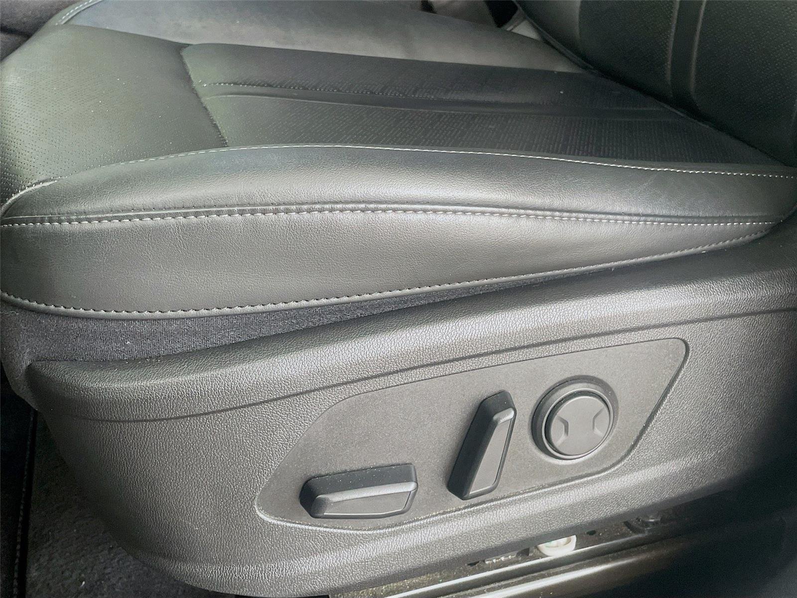 Used 2023 Gray Kia SX image 21