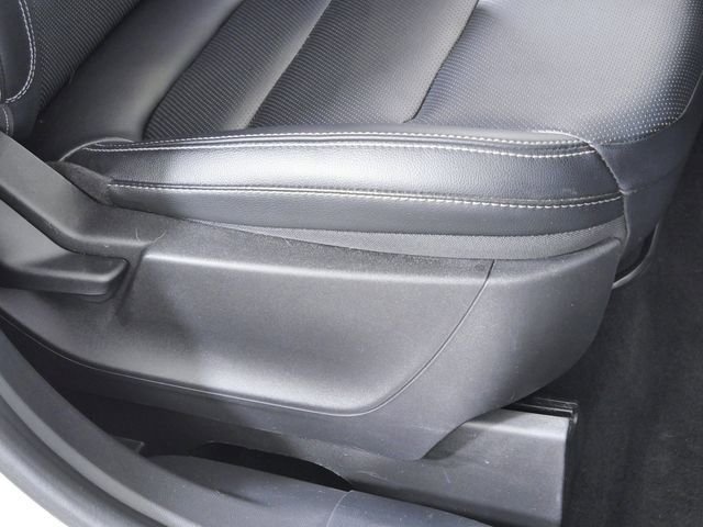 Used 2022 White Ford SEL image 14