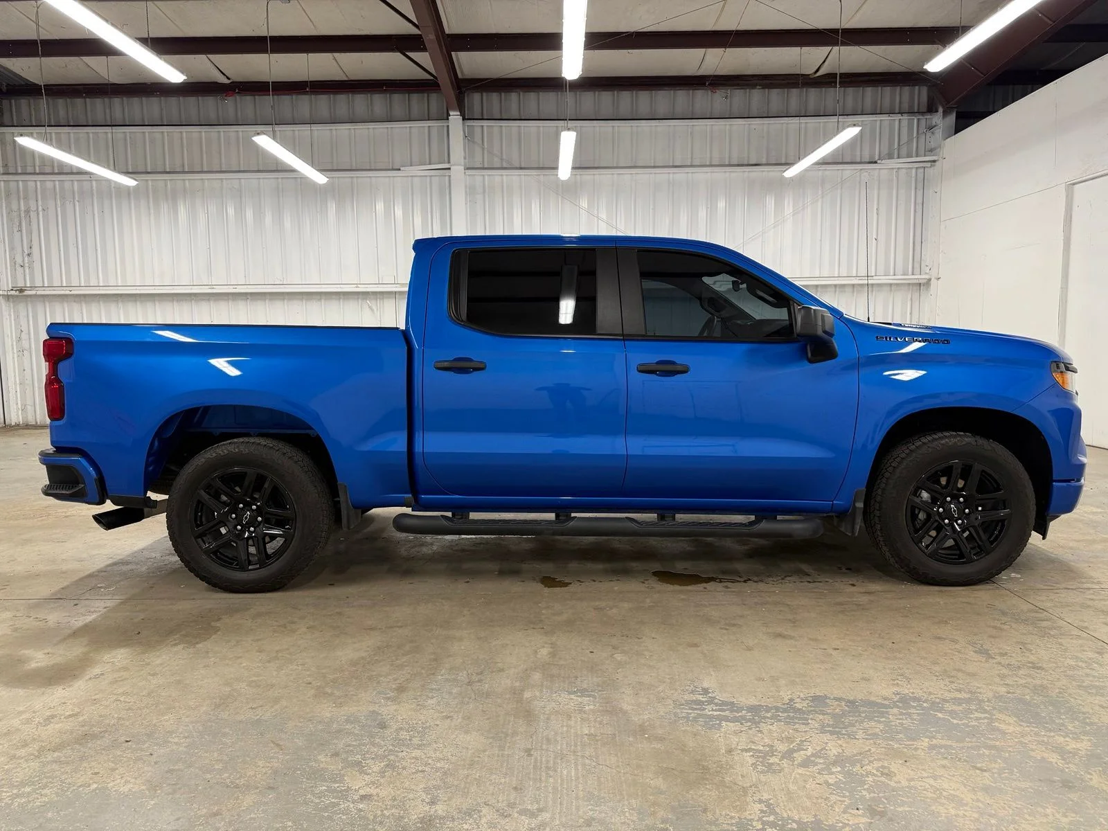 Used 2025 Blue Chevrolet Custom image 6