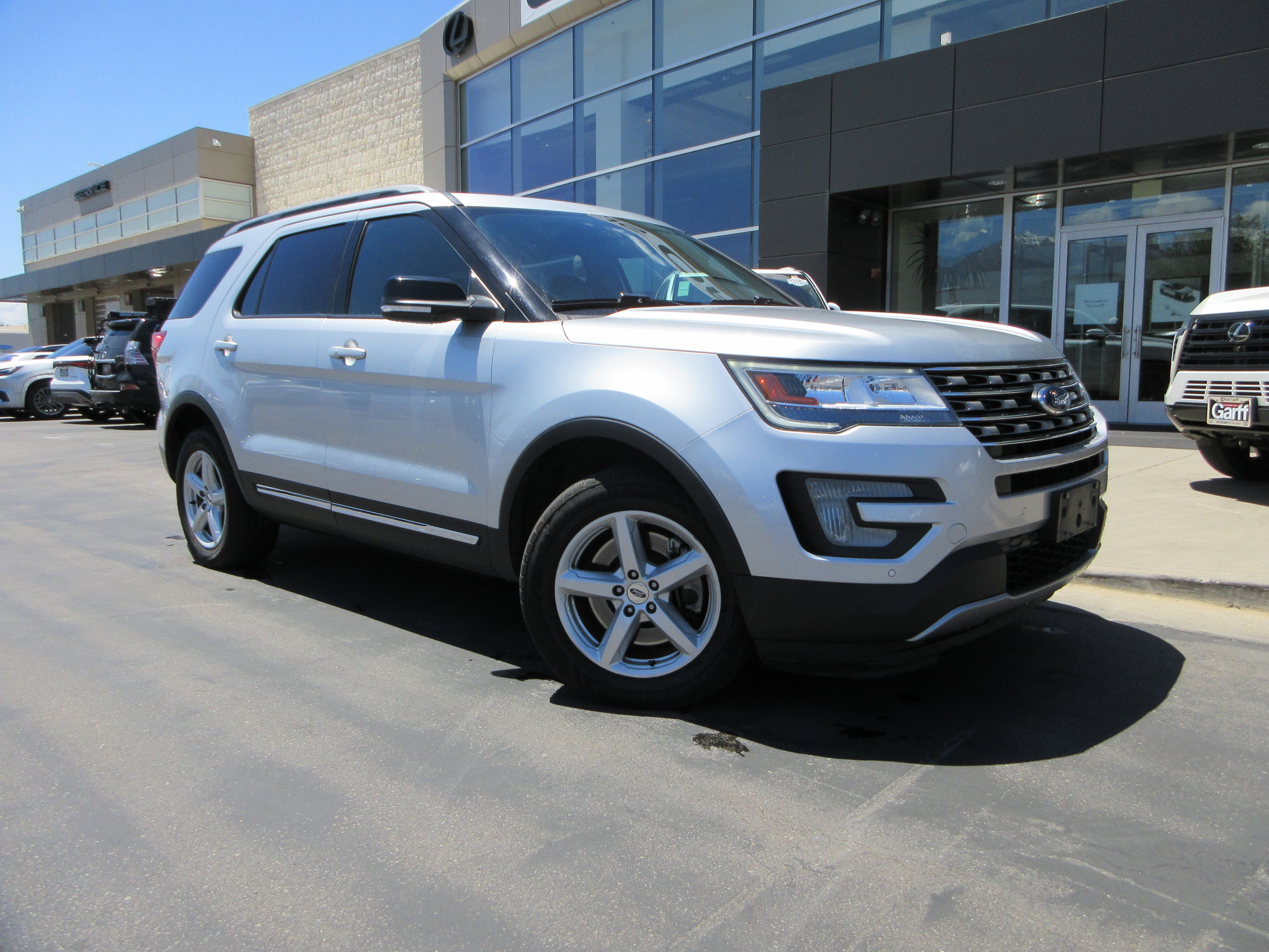 Used 2017 Ingot Silver Metallic Ford XLT image 14