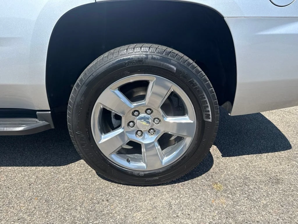 Used 2018 SILVER ICE METALLIC Chevrolet LT image 36
