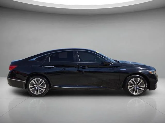 Used 2019 Crystal Black Pearl Honda Touring image 6