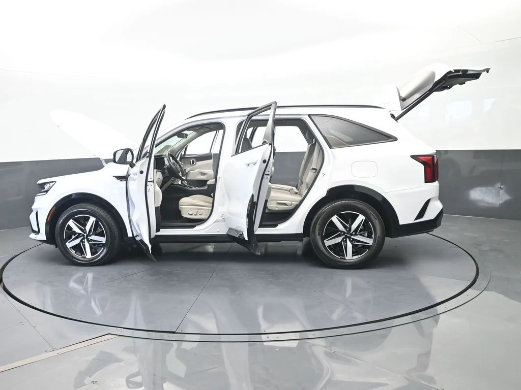 Used 2023 Glacial White Pearl Kia EX image 77
