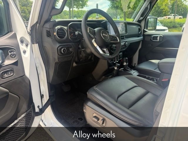 New 2026 Bright White Clear-Coat Exterior Paint Jeep Sahara image 13
