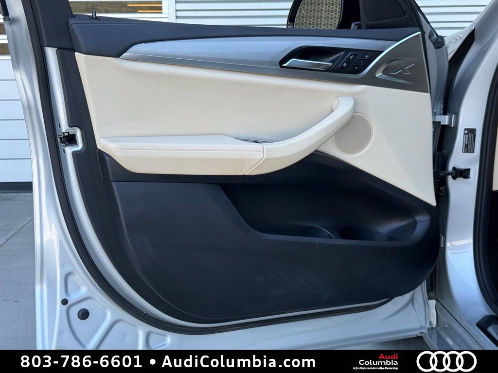 Used 2020 Silver BMW xDrive30i image 21