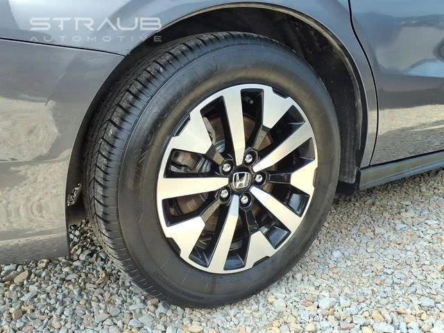 Used 2025 Solar Silver Metallic Honda EX-L image 26
