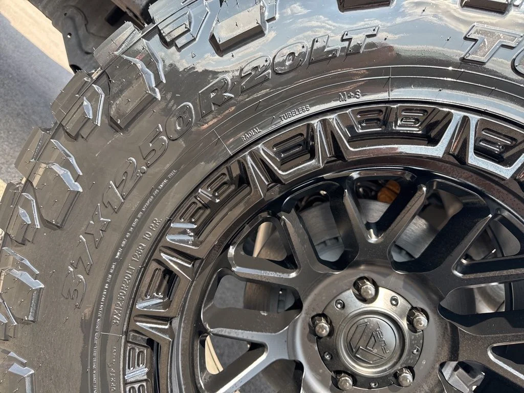 Used 2023 Silver Jeep Rubicon image 15