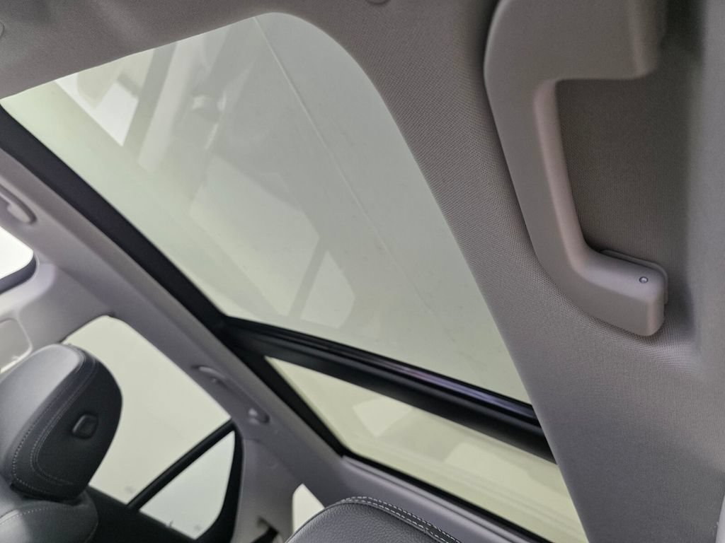 New 2026 MANUFAKTUR Alpine Grey Mercedes-Benz GLE 350 image 25