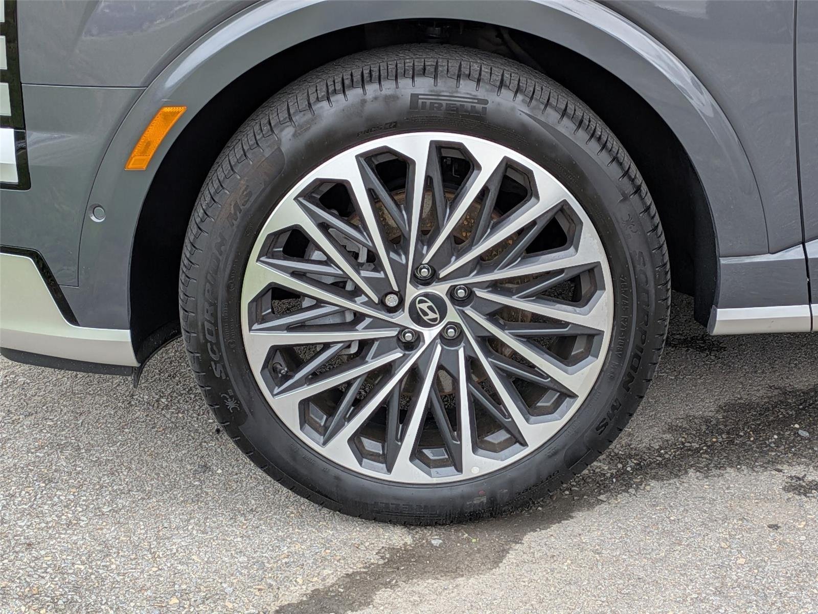 Used 2026 Ecotronic Gray Pearl Hyundai Calligraphy image 9